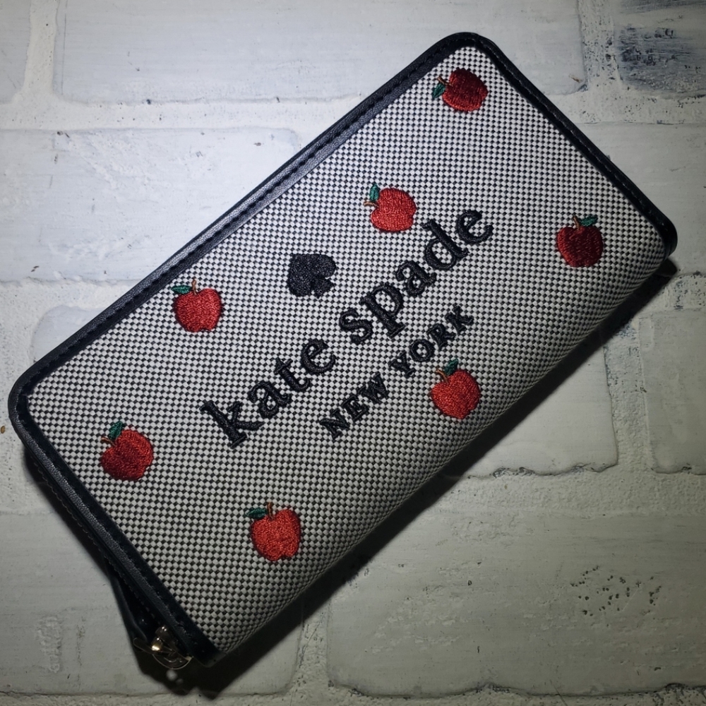 NWT Kate Spade Ella Apple Toss Embroidered Denim Large Wallet